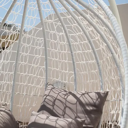 Apartment Sunlit Stylish Penthouse With Hot Tub - Close To Sliema Promenade, St Julian's & St Georges Bay