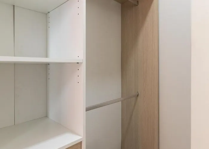 Sunlit Stylish Penthouse With Hot Tub - Close To Sliema Promenade, St Julian's & St Georges Bay *