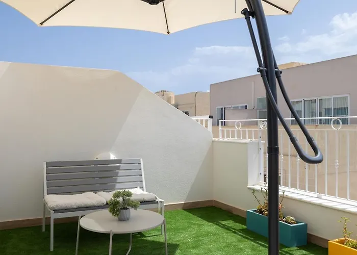 Sunlit Stylish Penthouse With Hot Tub - Close To Sliema Promenade, St Julian's & St Georges Bay *