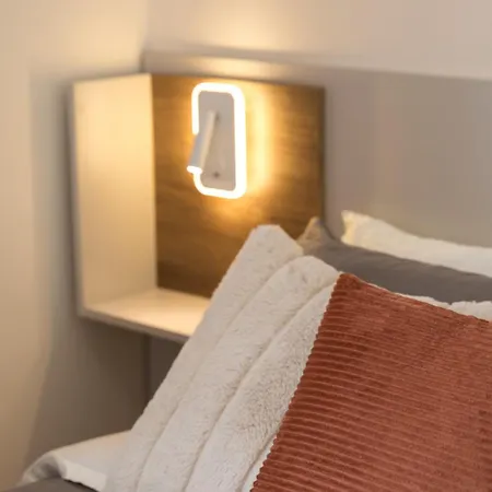 Sunlit Stylish Penthouse With Hot Tub - Close To Sliema Promenade, St Julian's & St Georges Bay Apartament *